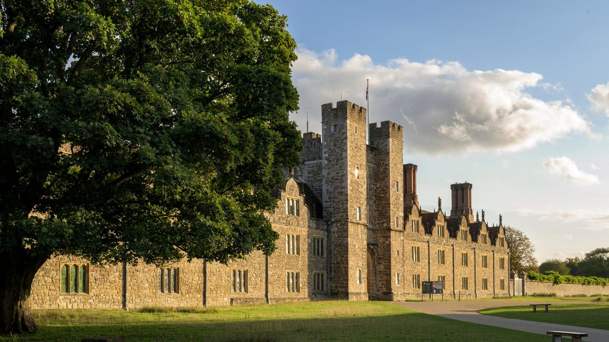 The west front of Knole in sunshine, where the Gruffalo Art Adventure trail runs